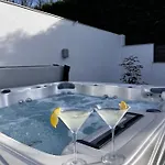 Glam Otel
