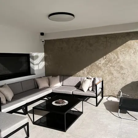 Villa Glam